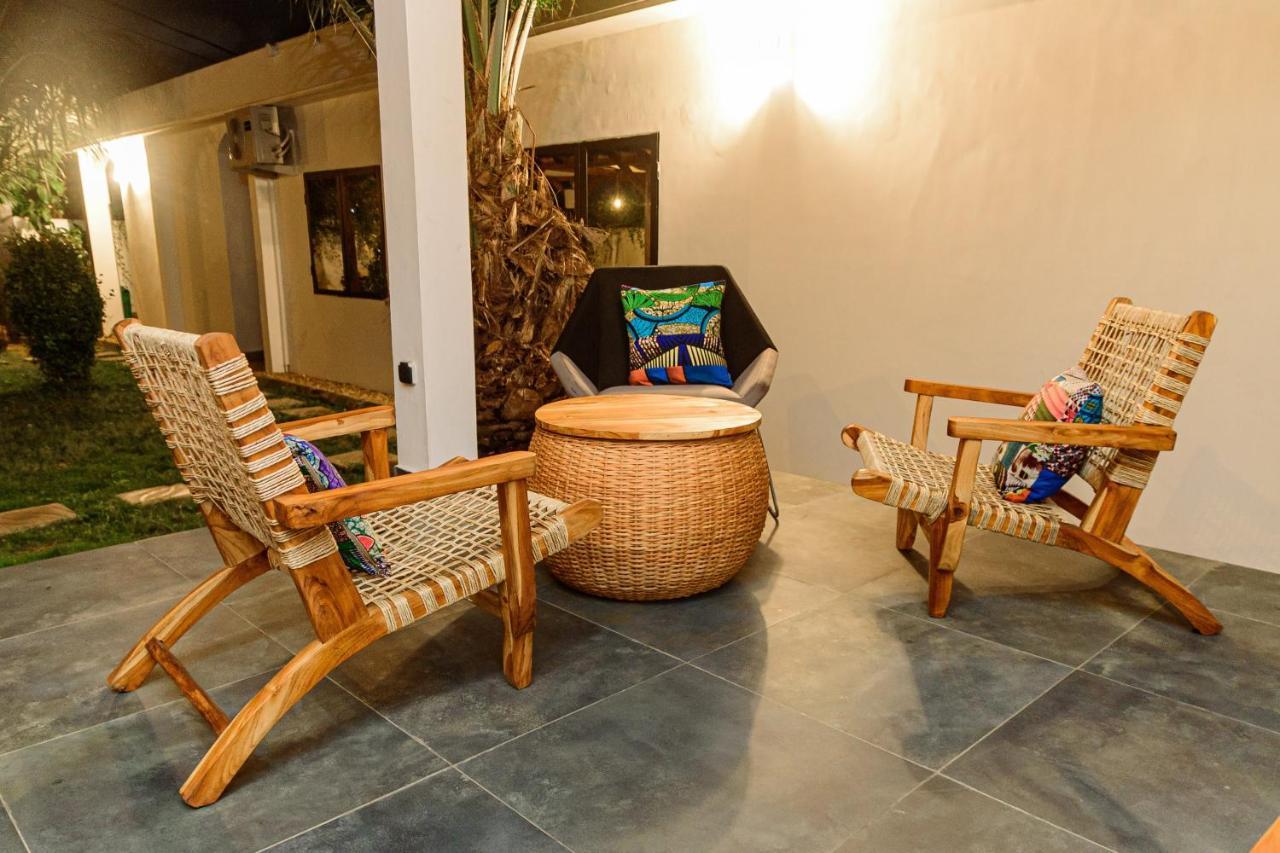 Ahome Guest House & Lounge Lomé Exterior photo